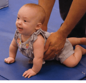 Intervención en bebés: tummy time ejercicio 6